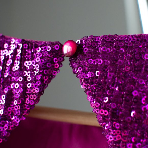 Pink sequin bodycon dress - Picture 9 of 11